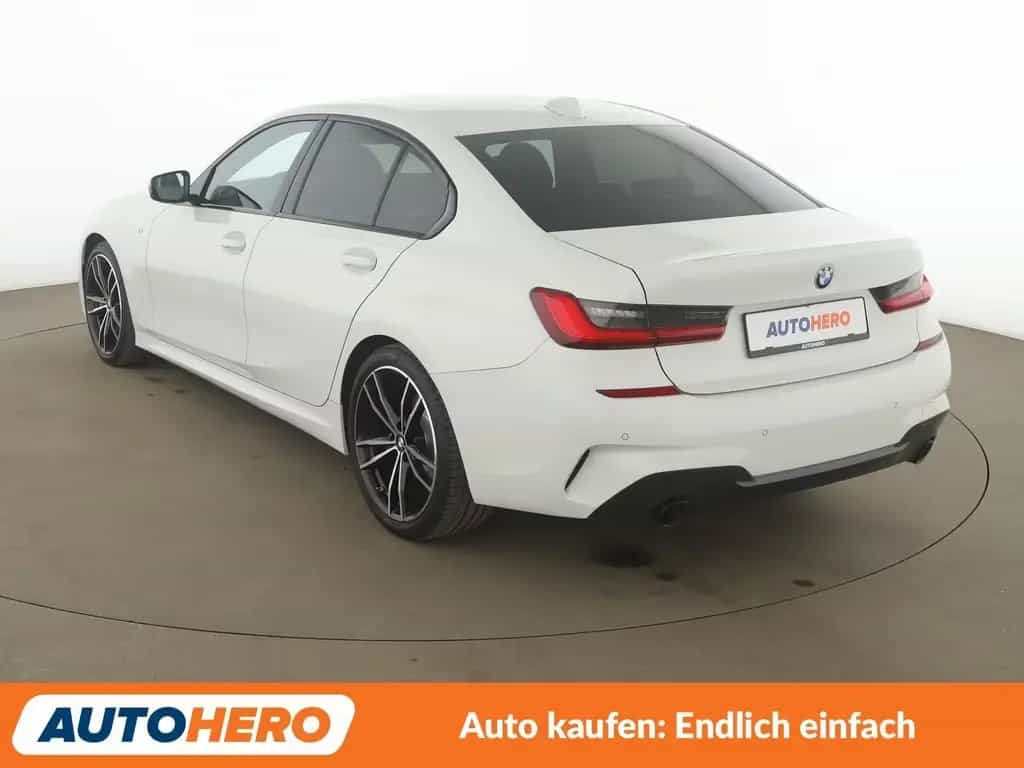 BMW 318 i M Sport Aut.*LED*PDC*TEMPO*SHZ*ALU* 04/2022-photo-3