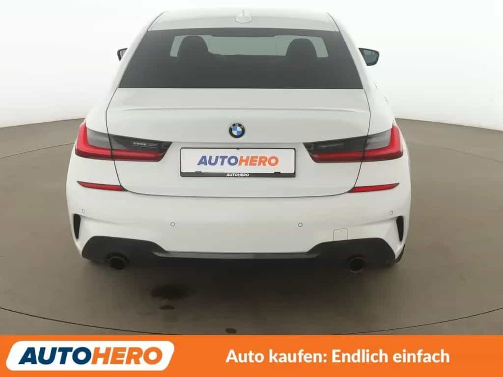 BMW 318 i M Sport Aut.*LED*PDC*TEMPO*SHZ*ALU* 04/2022-photo-4