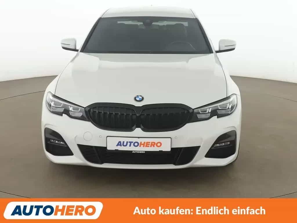 BMW 318 i M Sport Aut.*LED*PDC*TEMPO*SHZ*ALU* 04/2022-photo-8