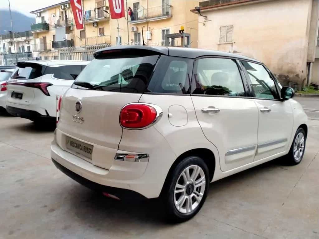 Fiat 500L 1.6 Multijet 120 CV Lounge 07/2018-photo-3