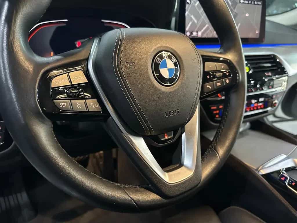 BMW 5 Series 520 d xDrive Luxury / Sitzklima /KAMERA / 1.HAND 11/2022-photo-16
