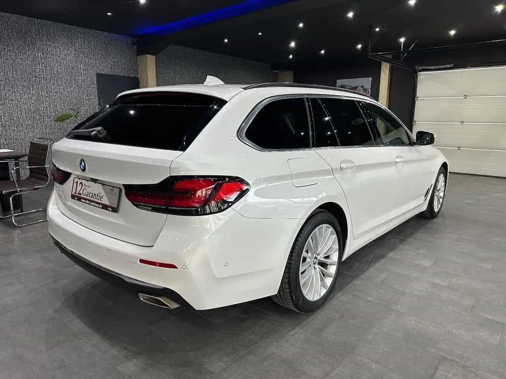 BMW 5 Series 520 d xDrive Luxury / Sitzklima /KAMERA / 1.HAND 11/2022-photo-3