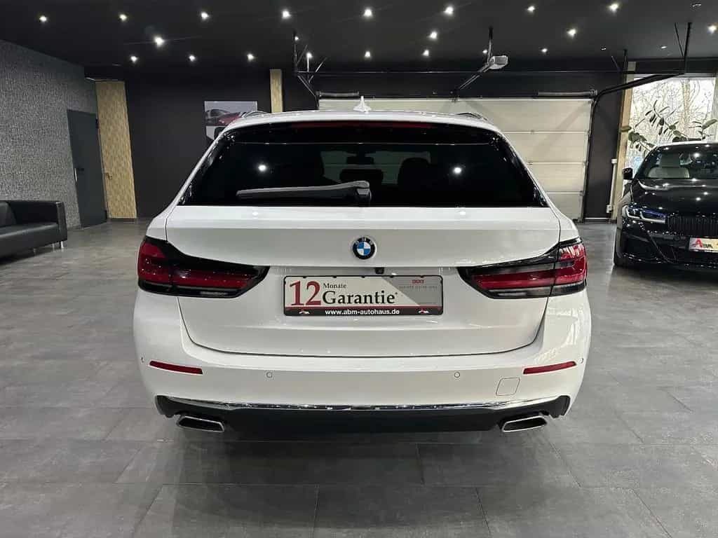 BMW 5 Series 520 d xDrive Luxury / Sitzklima /KAMERA / 1.HAND 11/2022-photo-4