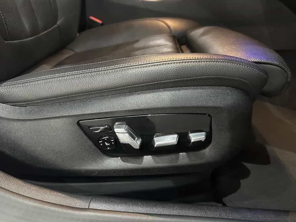 BMW 5 Series 520 d xDrive Luxury / Sitzklima /KAMERA / 1.HAND 11/2022-photo-7