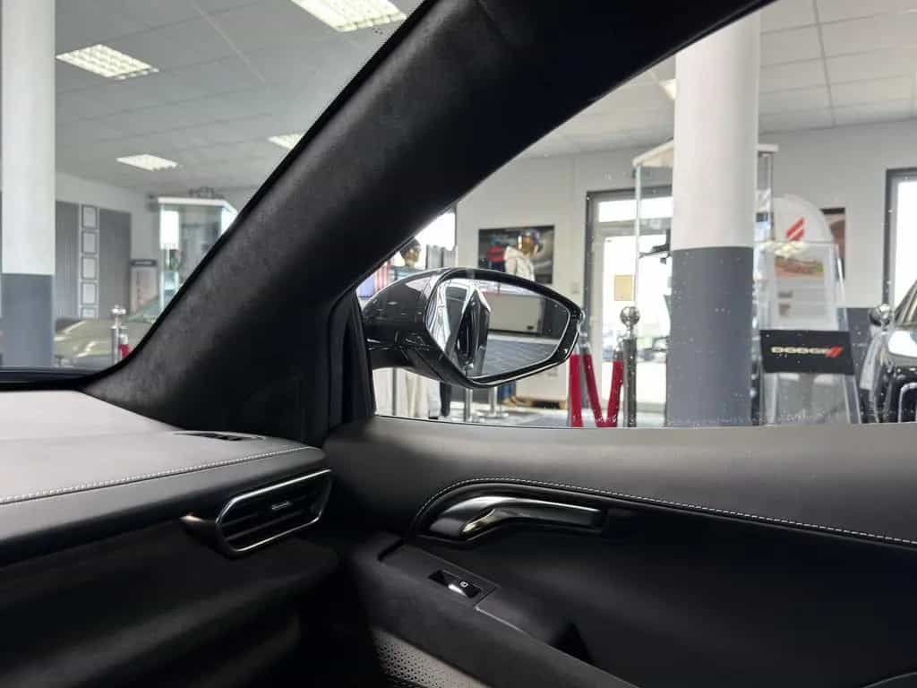 Lotus Emira 3.5 V6 298 kW SE V6 Extended Black Pack Al 07/2024-photo-37