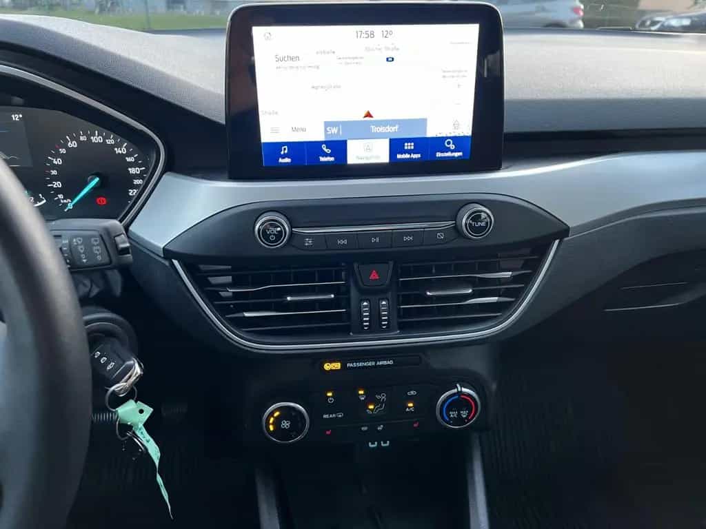 Ford Focus Lim. Cool & Connect 05/2021-photo-11