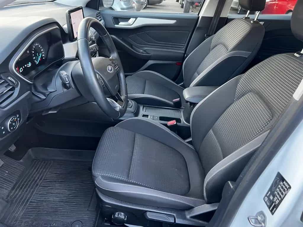 Ford Focus Lim. Cool & Connect 05/2021-photo-6
