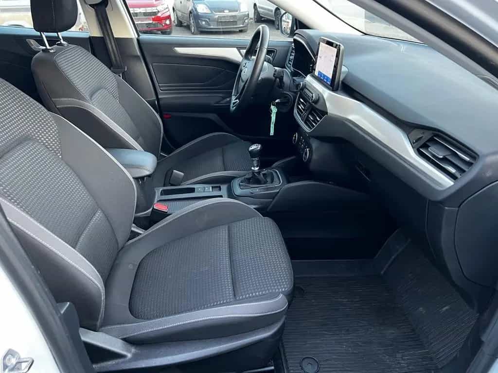 Ford Focus Lim. Cool & Connect 05/2021-photo-8