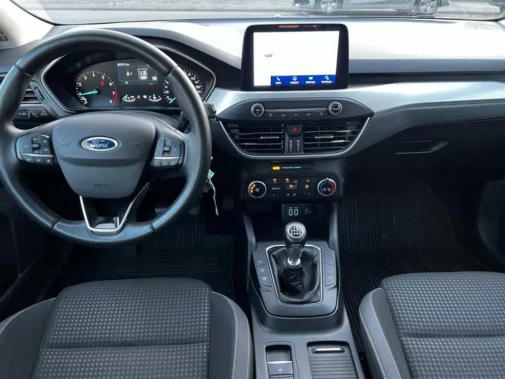 Ford Focus Lim. Cool & Connect 05/2021-photo-9