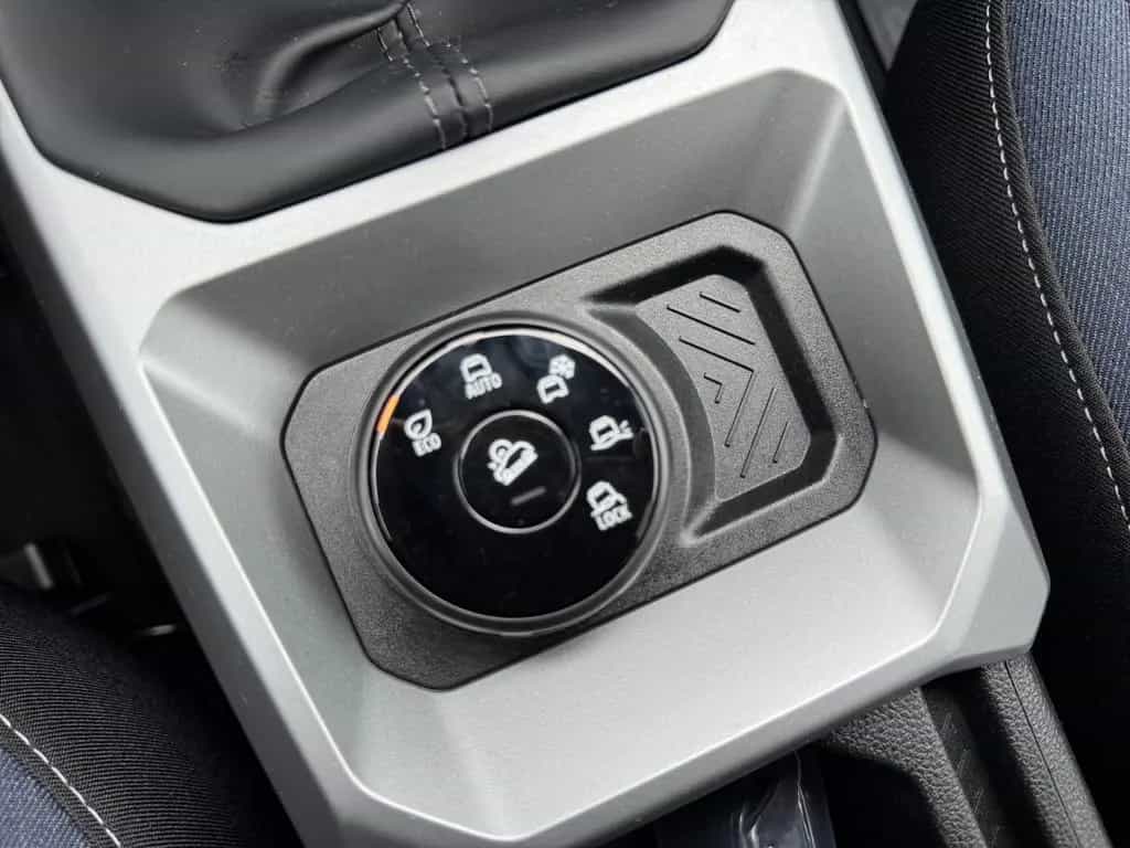Dacia Duster III TCe 130 Journey 4x4,Navi,360°,Totwink 06/2025-photo-29