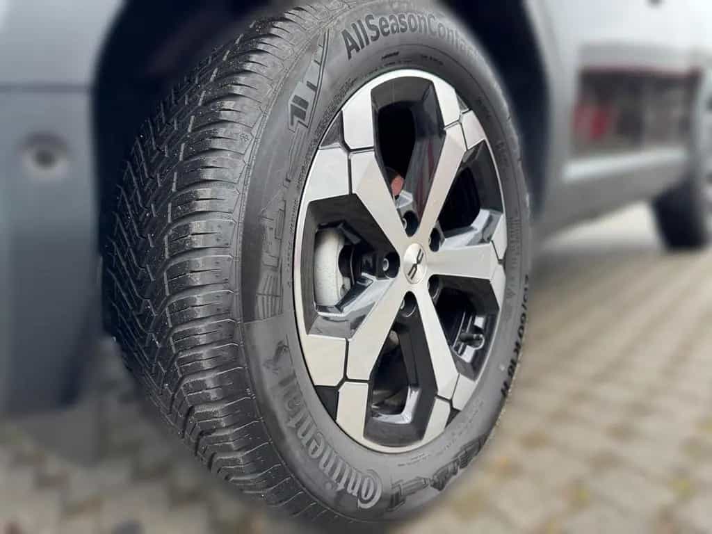Dacia Duster III TCe 130 Journey 4x4,Navi,360°,Totwink 06/2025-photo-9