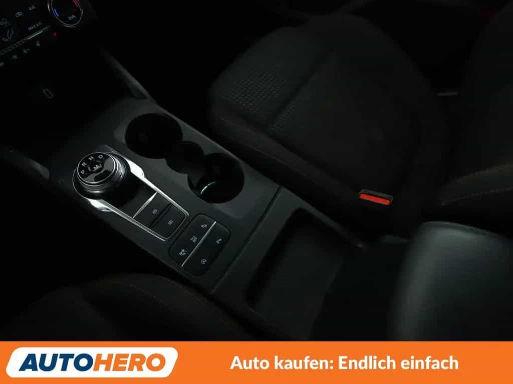 Ford Focus 1.5 EcoBoost ST-Line Aut*NAVI*LED*TEMPO* 02/2020-photo-24