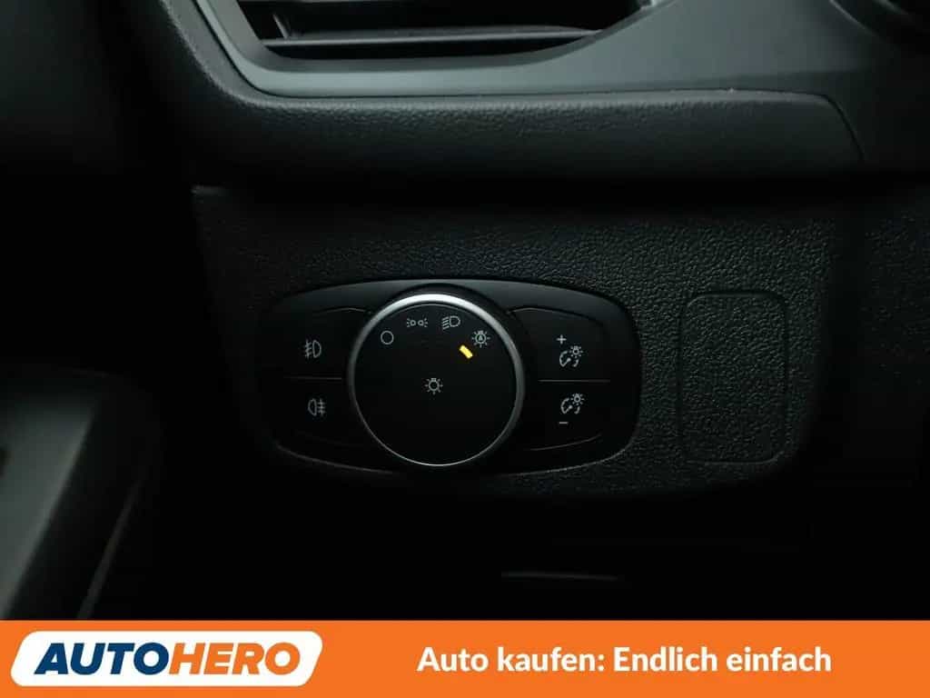 Ford Focus 1.5 EcoBoost ST-Line Aut*NAVI*LED*TEMPO* 02/2020-photo-27