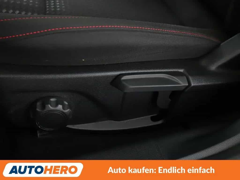 Ford Focus 1.5 EcoBoost ST-Line Aut*NAVI*LED*TEMPO* 02/2020-photo-28