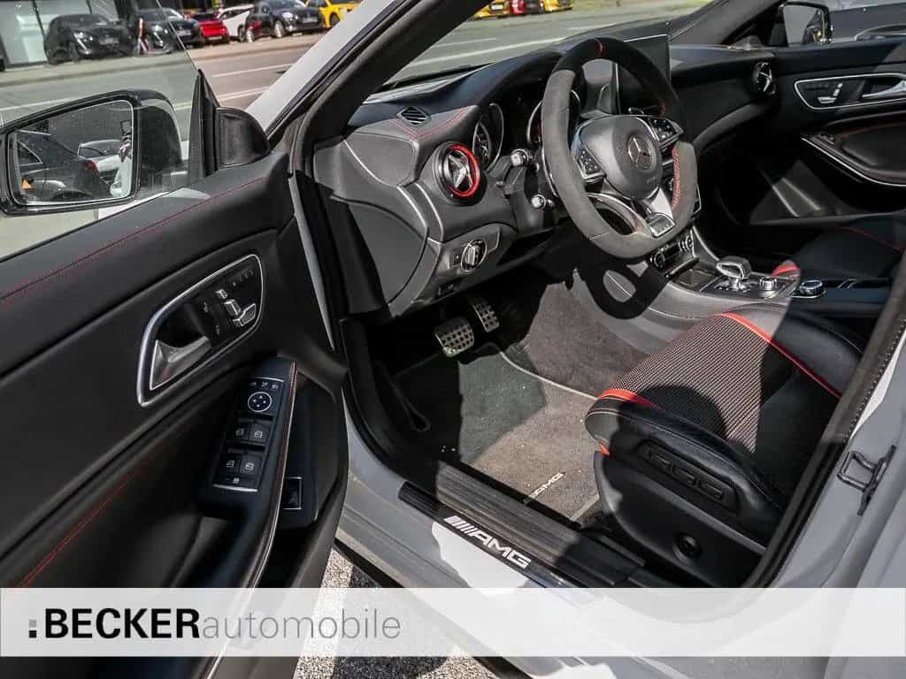 Mercedes-Benz CLA 45 AMG Shooting Brake CLA 45 SB Performance Sitze Drivers Package PANO 09/2018-photo-8