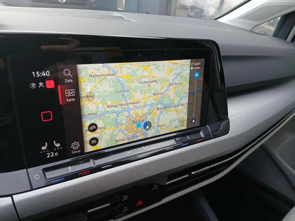Volkswagen Golf VIII 1.0 eTSI Life DSG *PANO*NAV*ACC*SHZ* 05/2022-photo-17