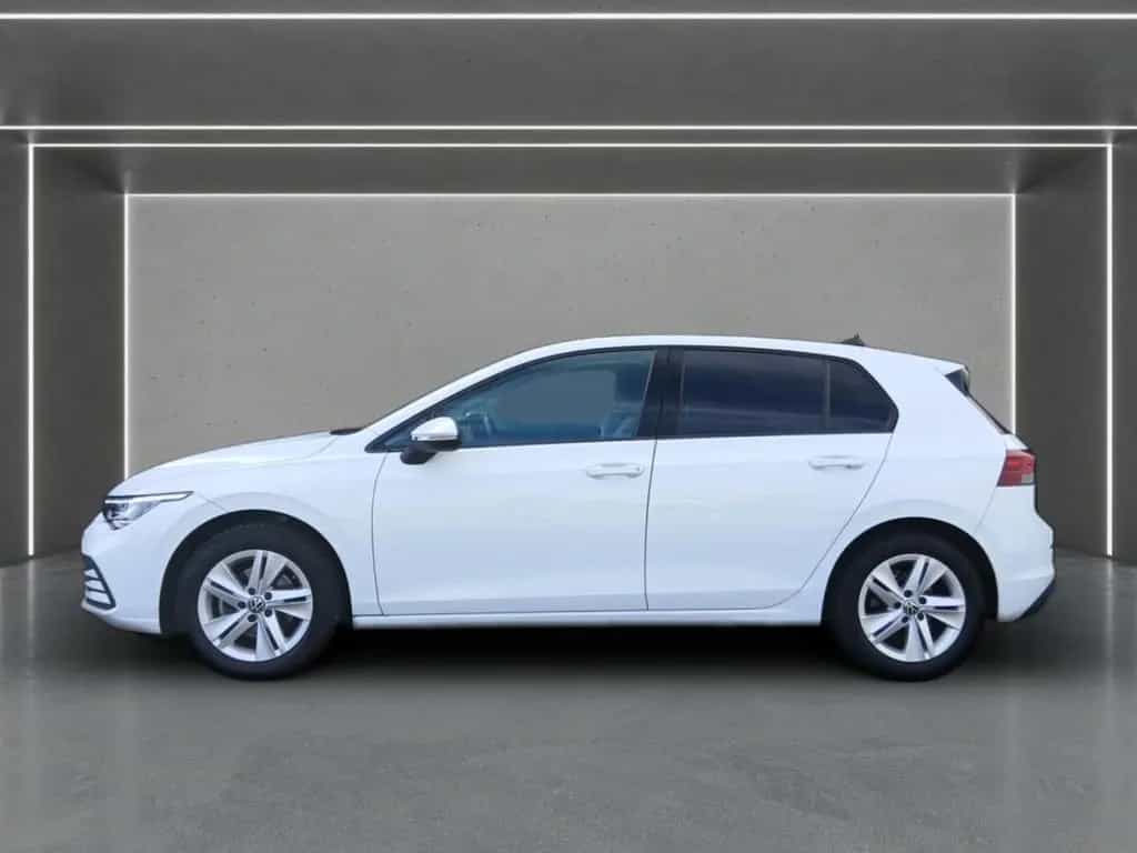 Volkswagen Golf VIII 1.0 eTSI Life DSG *PANO*NAV*ACC*SHZ* 05/2022-photo-3