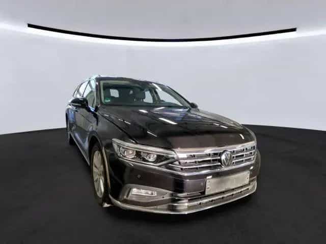 Volkswagen Passat Variant Elegance 1.5 TSI DSG*NAVI*LEDER*A 02/2023-photo-2