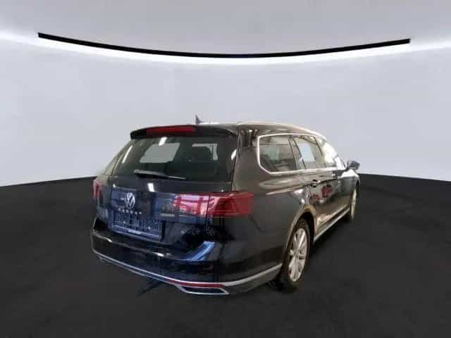 Volkswagen Passat Variant Elegance 1.5 TSI DSG*NAVI*LEDER*A 02/2023-photo-5
