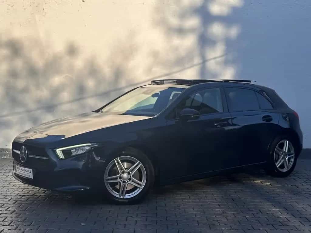 Mercedes-Benz A-Class 4Matic/Night-Paket/Pano/Kamera/LED/Leder 05/2019-photo-0