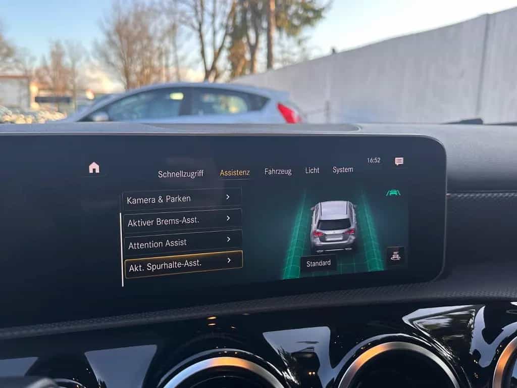 Mercedes-Benz A-Class 4Matic/Night-Paket/Pano/Kamera/LED/Leder 05/2019-photo-22