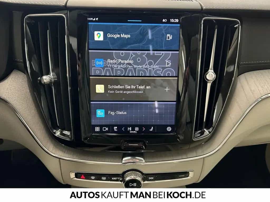 Volvo XC60 B5 AWD Ultimate Bright ACC BLIS PANO HUD H& 11/2022-photo-12