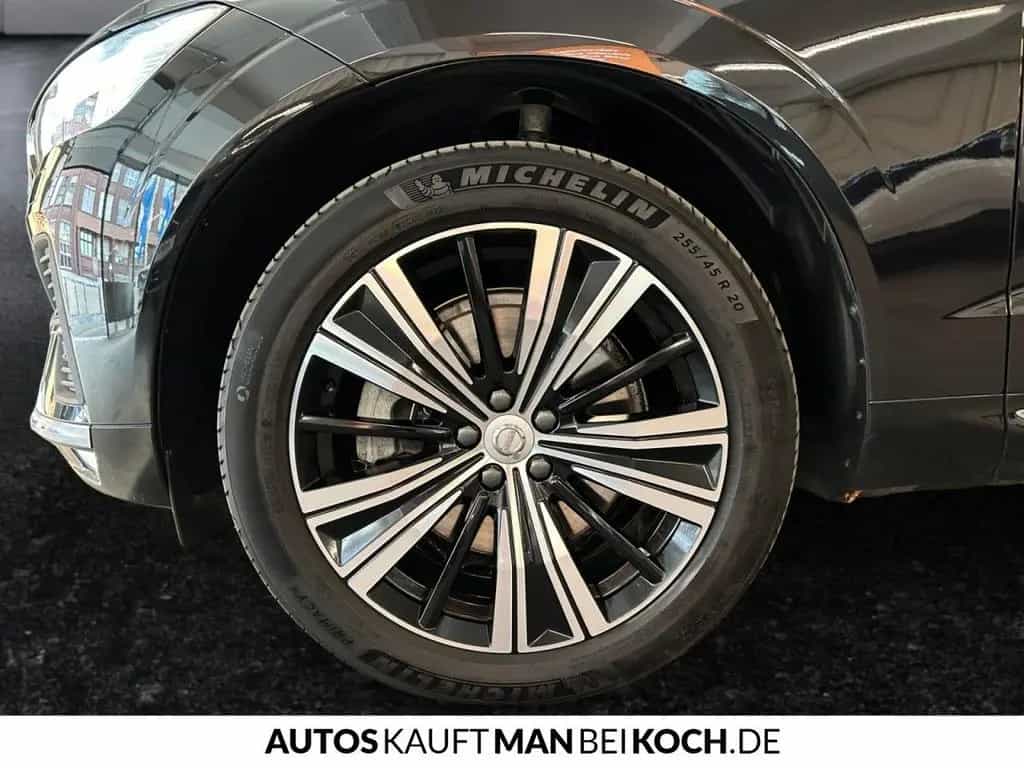 Volvo XC60 B5 AWD Ultimate Bright ACC BLIS PANO HUD H& 11/2022-photo-16