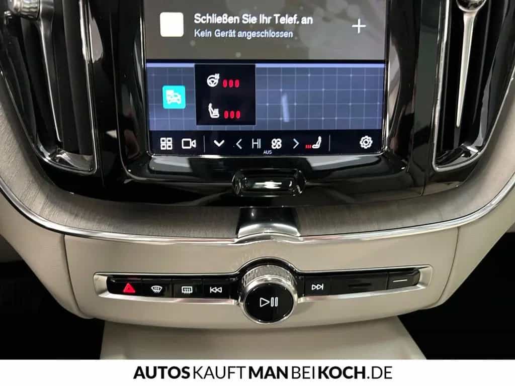 Volvo XC60 B5 AWD Ultimate Bright ACC BLIS PANO HUD H& 11/2022-photo-23