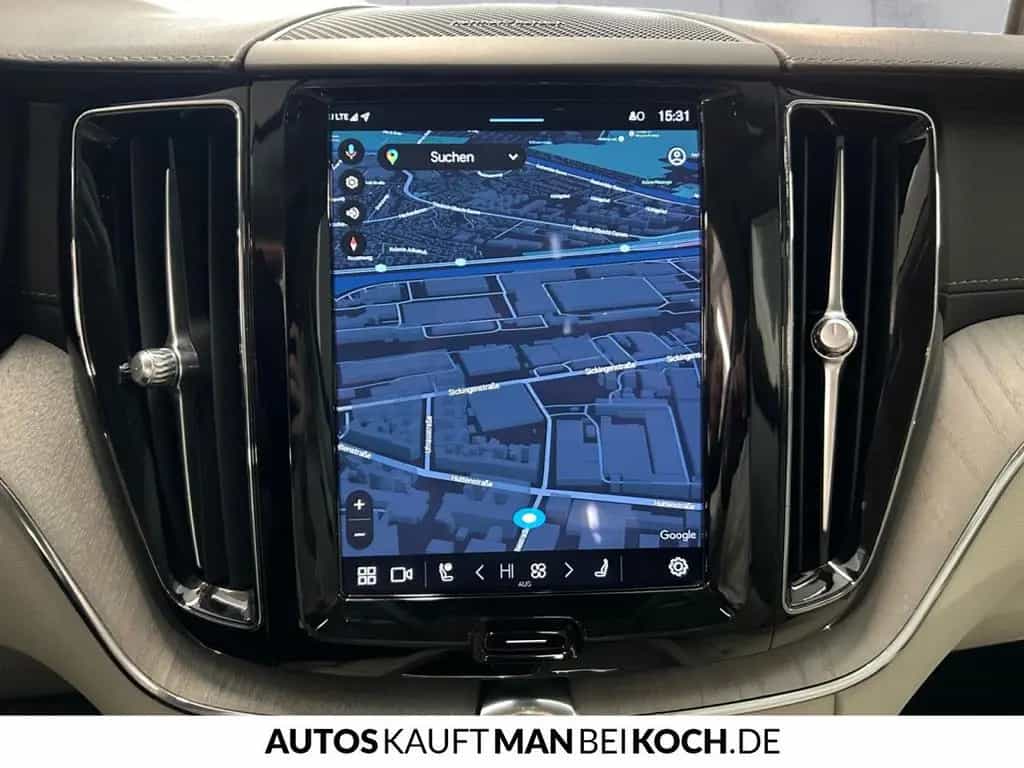 Volvo XC60 B5 AWD Ultimate Bright ACC BLIS PANO HUD H& 11/2022-photo-24