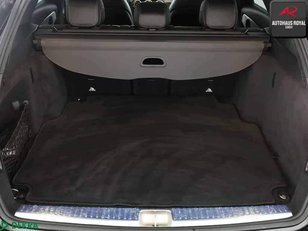Mercedes-Benz C-Class 220 d T 3x AMG NIGHT PANO,WIDE,KAMERA,AHK,SH 10/2019-photo-12