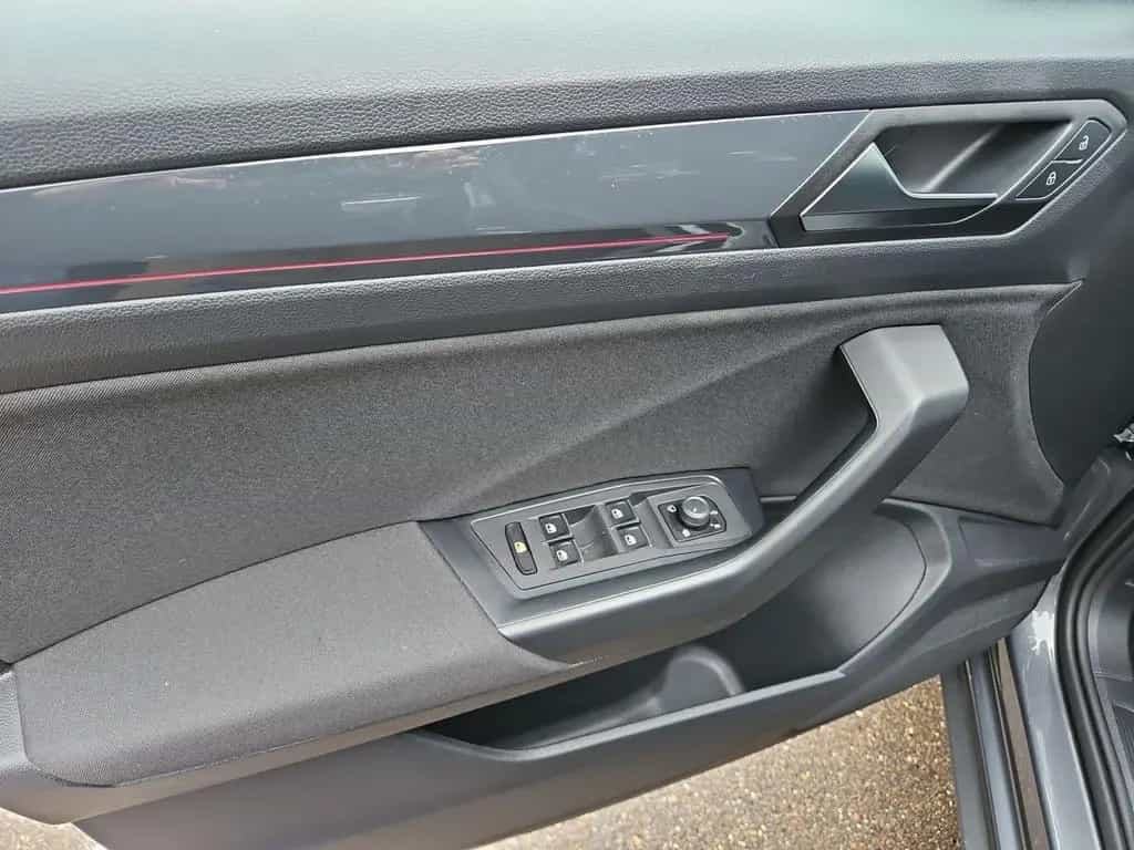 Volkswagen T-Roc 1.5TSI Sport Navi LED Kamera ACC 08/2021-photo-13