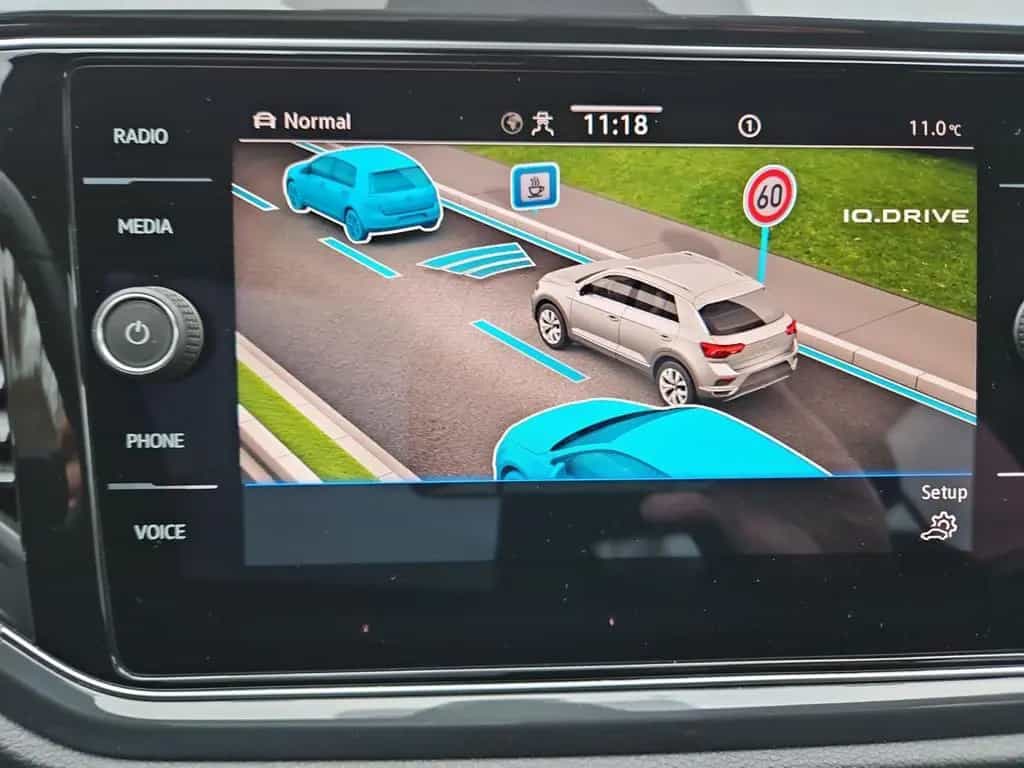 Volkswagen T-Roc 1.5TSI Sport Navi LED Kamera ACC 08/2021-photo-19