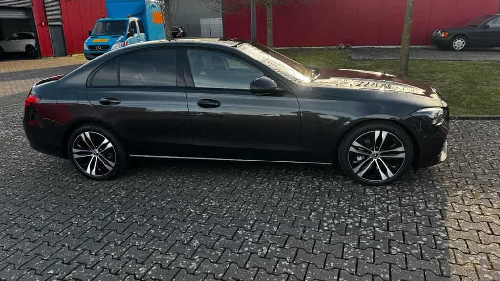 Mercedes-Benz C-Class 300d Lim Avantgarde LED AHK Panoramadach Night 06/2022-photo-5