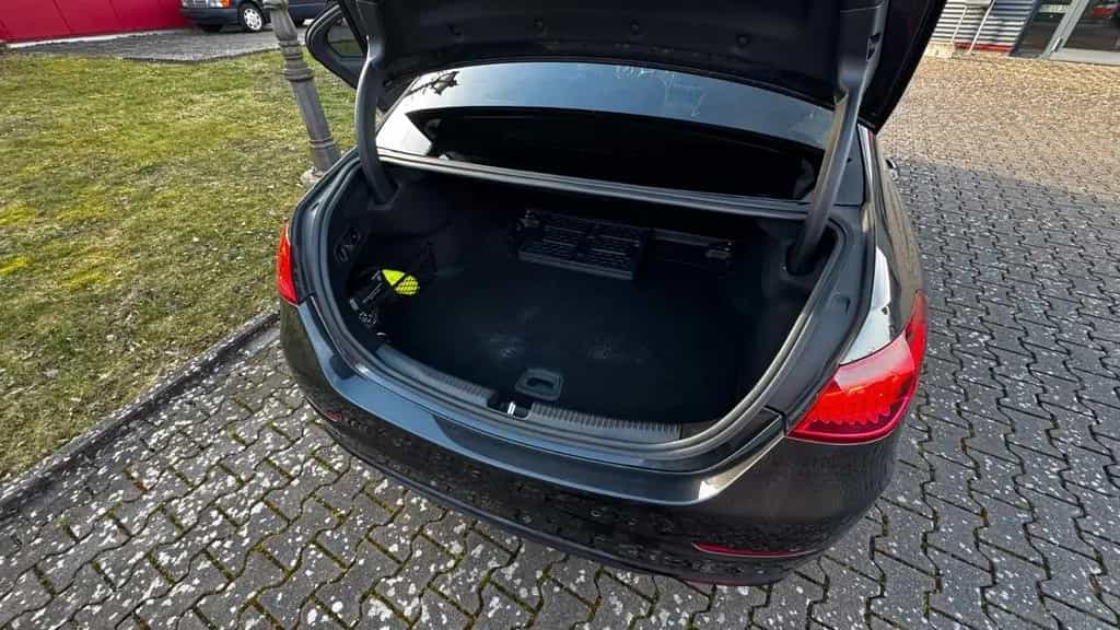 Mercedes-Benz C-Class 300d Lim Avantgarde LED AHK Panoramadach Night 06/2022-photo-8