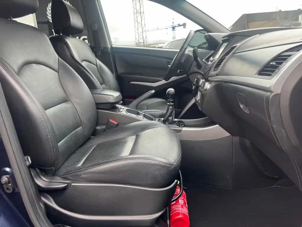 Ssangyong Korando Bi-Xenon/4x4/Leder/Navi/Pdc/Ahk/Cruise 03/2016-photo-10
