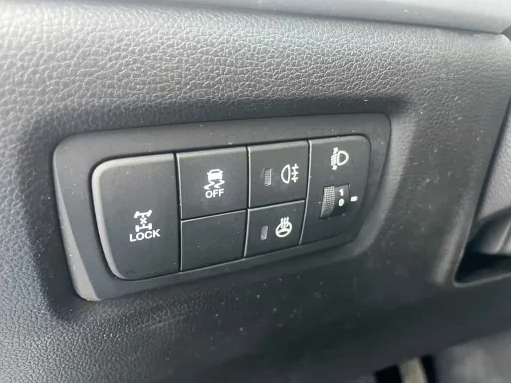 Ssangyong Korando Bi-Xenon/4x4/Leder/Navi/Pdc/Ahk/Cruise 03/2016-photo-16