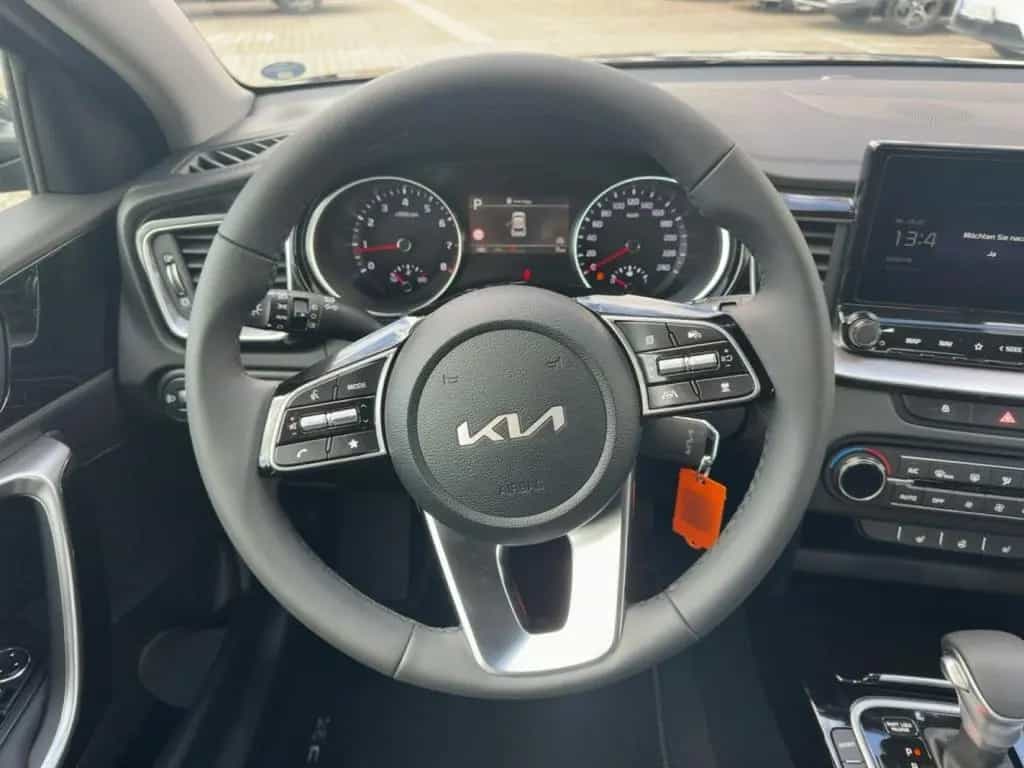 Kia XCeed 1.5T 140 DCT7 Vision 09/2025-photo-11
