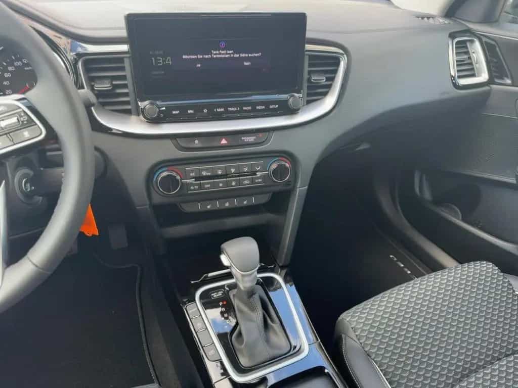 Kia XCeed 1.5T 140 DCT7 Vision 09/2025-photo-12