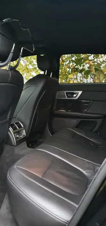 Jaguar XF 3.0 L V6 Diesel Sportbrake - Xenon Leder Navi 08/2015-photo-11