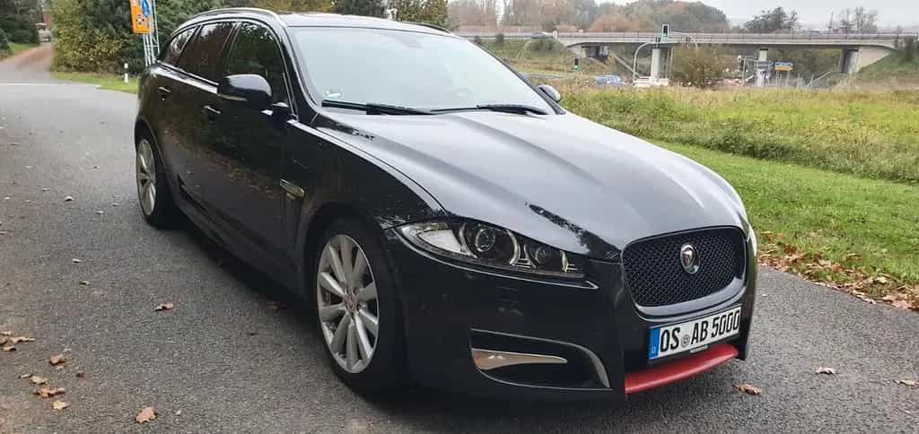 Jaguar XF 3.0 L V6 Diesel Sportbrake - Xenon Leder Navi 08/2015-photo-12