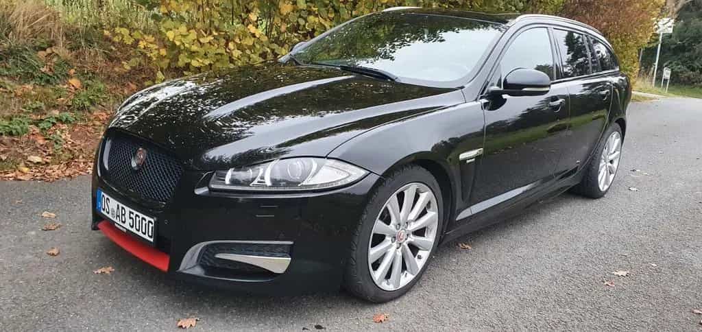 Jaguar XF 3.0 L V6 Diesel Sportbrake - Xenon Leder Navi 08/2015-photo-13