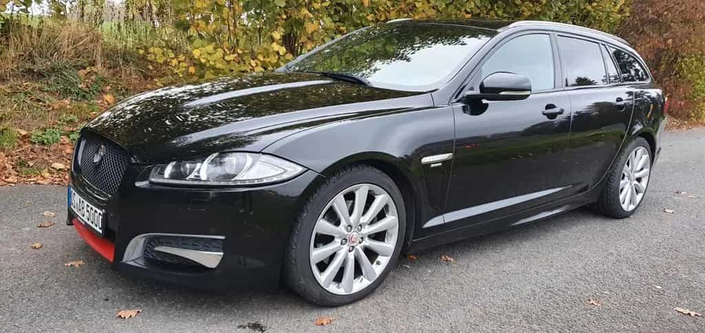 Jaguar XF 3.0 L V6 Diesel Sportbrake - Xenon Leder Navi 08/2015-photo-3