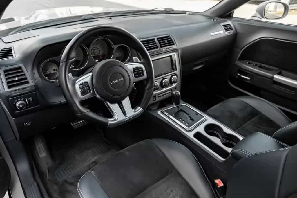 Dodge Challenger SRT8 6.4 392HEMI Czech Registration 01/2012-photo-30