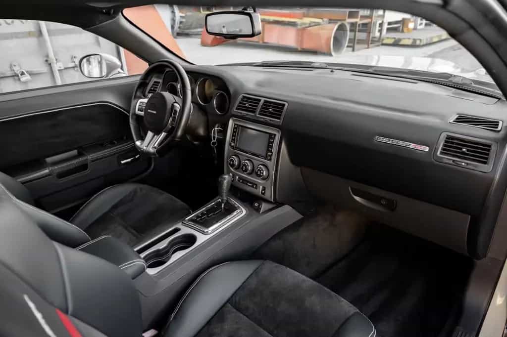 Dodge Challenger SRT8 6.4 392HEMI Czech Registration 01/2012-photo-31