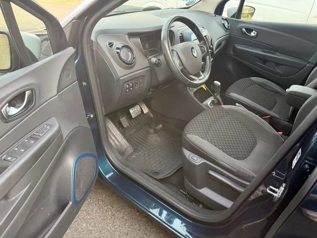 Renault Captur Intens & behinderte Einrichtung & 95000 k 08/2019-photo-10