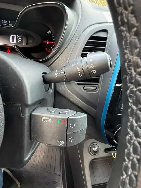 Renault Captur Intens & behinderte Einrichtung & 95000 k 08/2019-photo-15