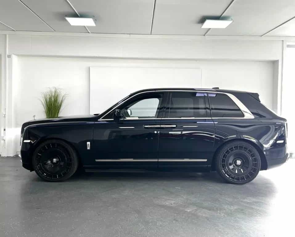 Rolls-Royce Cullinan V12 * 24 Zoll* Wartung NEU*AHK* 11/2018-photo-4