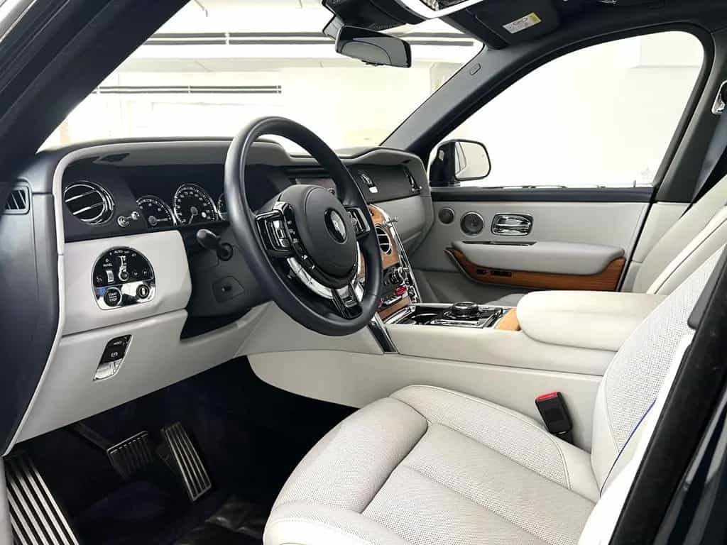 Rolls-Royce Cullinan V12 * 24 Zoll* Wartung NEU*AHK* 11/2018-photo-8