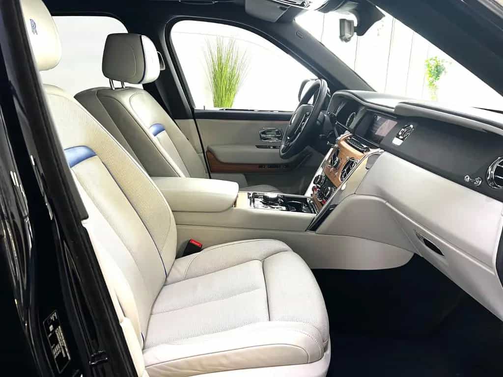Rolls-Royce Cullinan V12 * 24 Zoll* Wartung NEU*AHK* 11/2018-photo-9