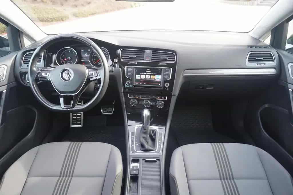 Volkswagen Golf VII 1.4 TSI Allstar DSG PDC SHZ Temp AHK 05/2016-photo-10